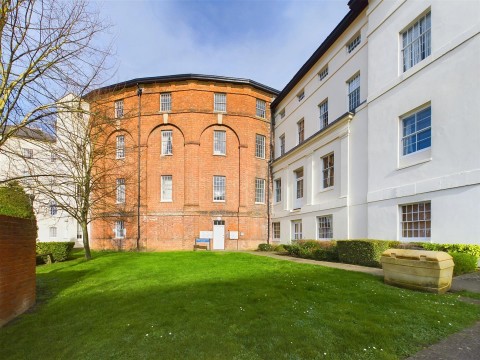 View Full Details for The Crescent, Gloucester