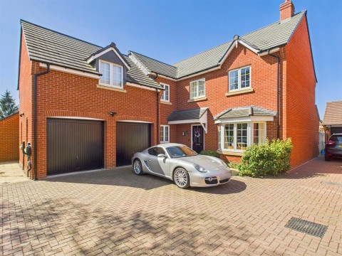 View Full Details for Estcourt Close, Gloucester