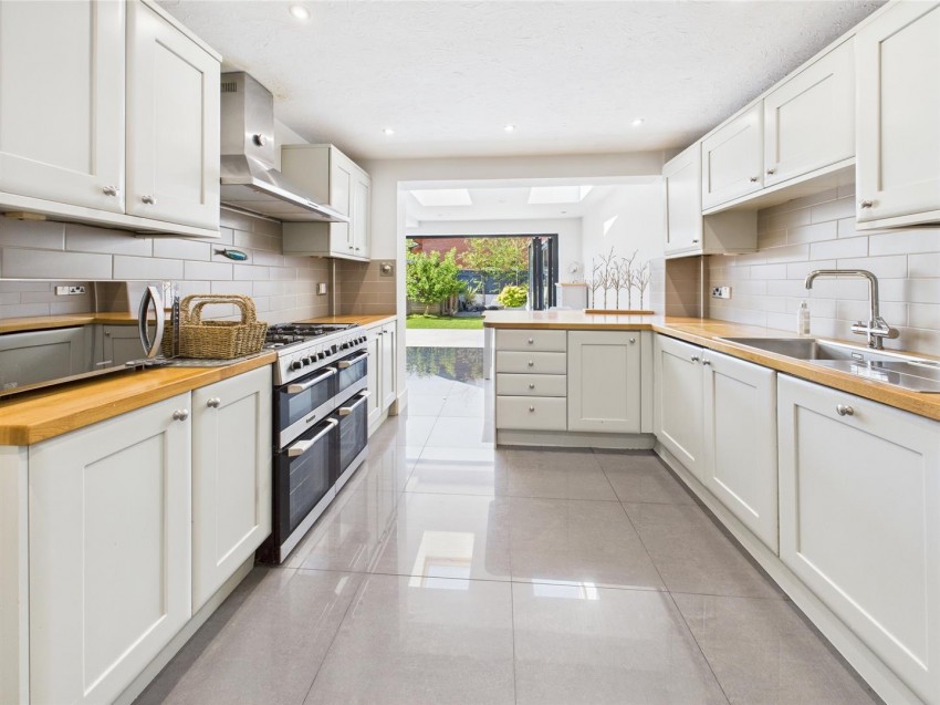 Images for Burleigh Croft, Hucclecote, Gloucester