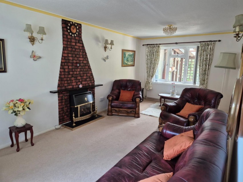 Images for West Field, Highnam
