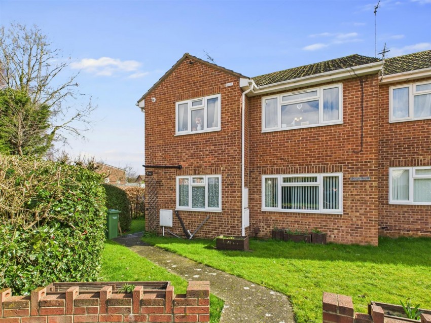 Images for Dinglewell, Hucclecote, Gloucester