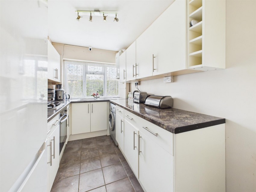 Images for Dinglewell, Hucclecote, Gloucester