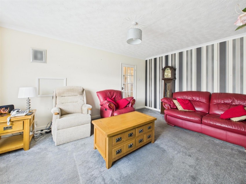 Images for Dinglewell, Hucclecote, Gloucester