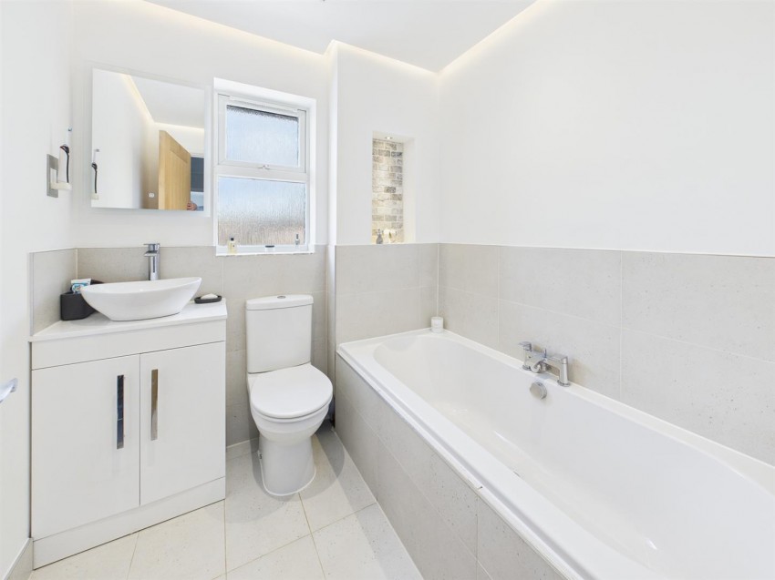 Images for Kestrel Gardens, Quedgeley, Gloucester