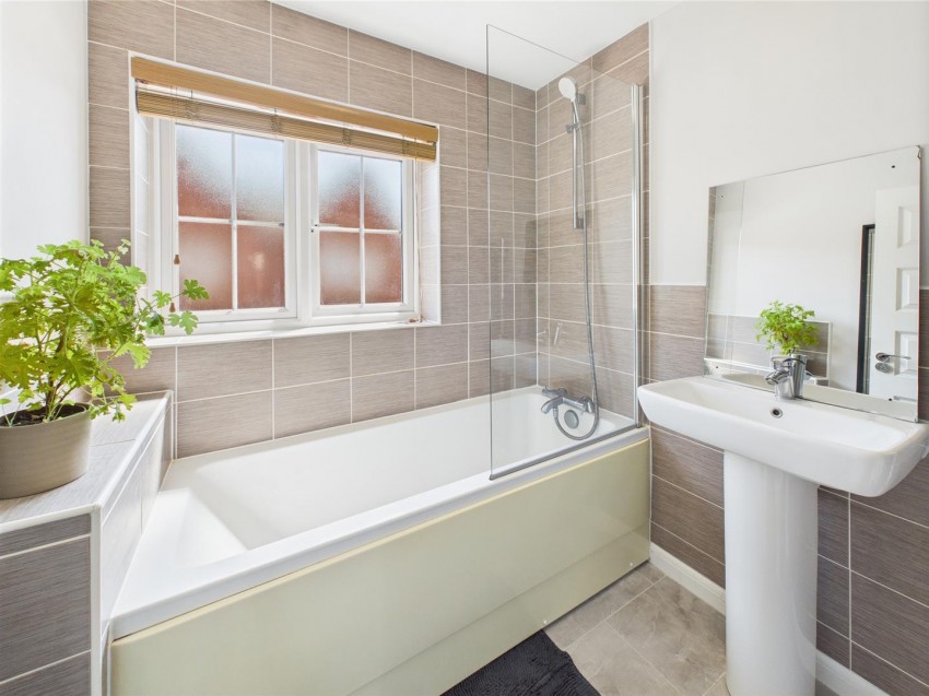 Images for Oswalds Close, Longford, Gloucester