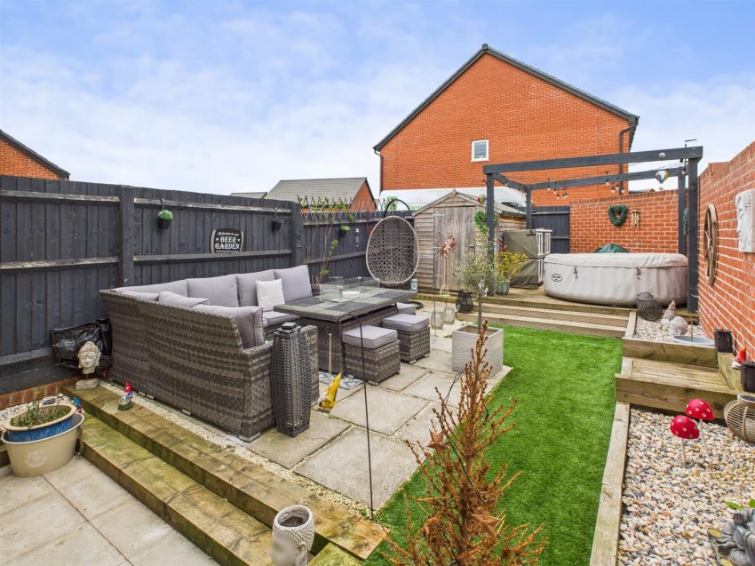 Images for Bluebell Crescent, Brockworth