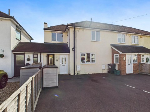 View Full Details for Sandyleaze, Longlevens Gloucester