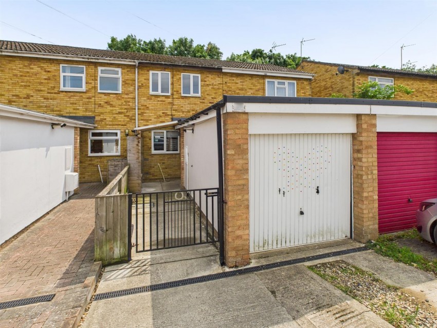 Images for Armscroft Gardens, Elmbridge, Gloucester