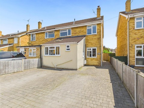 View Full Details for Simon Road, Longlevens, Gloucester