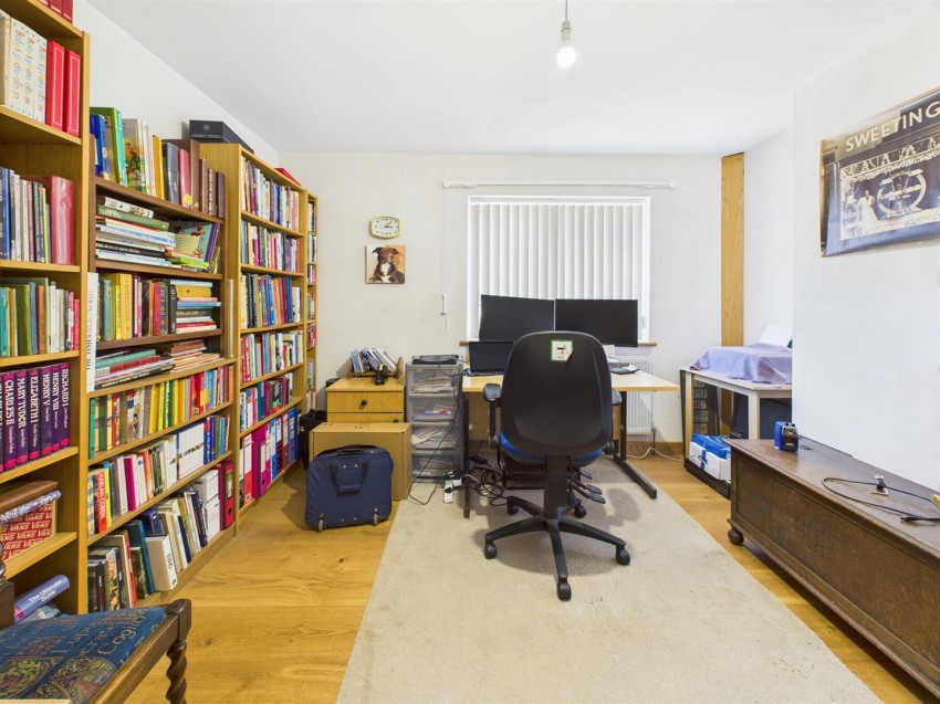 Images for Grove Crescent, Barnwood, Gloucester