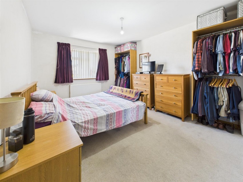 Images for Grove Crescent, Barnwood, Gloucester