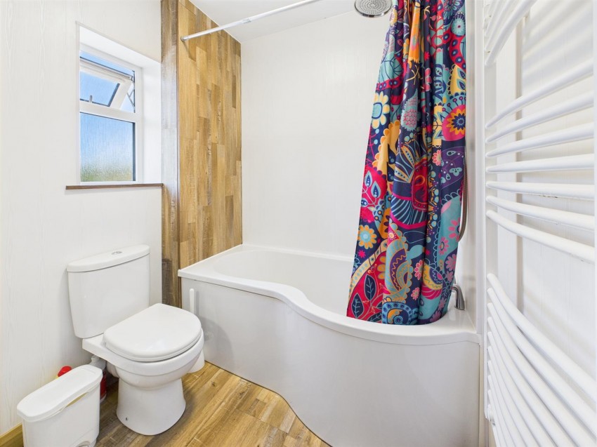 Images for Grove Crescent, Barnwood, Gloucester