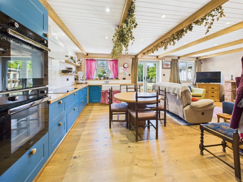 Images for Grove Crescent, Barnwood, Gloucester