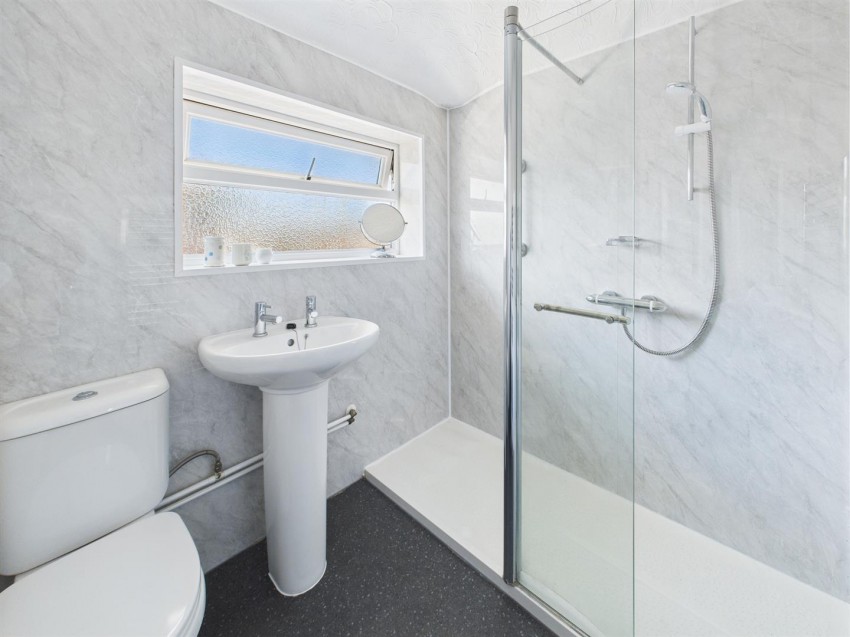Images for Shearwater Grove, Innsworth, Gloucester