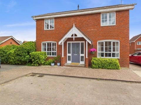View Full Details for Garlandstone Walk, Hempsted, Gloucester