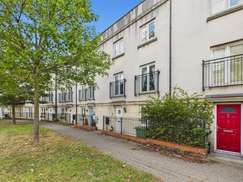 View Full Details for Beamont Walk, Brockworth, Gloucester
