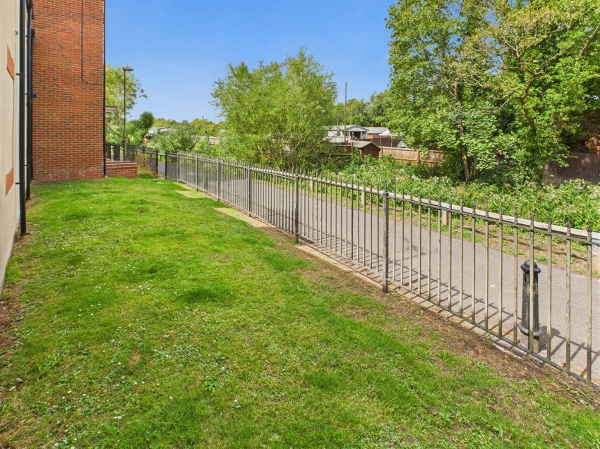 Images for Longhorn Avenue, Gloucester