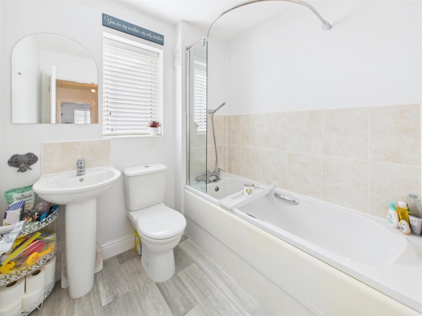 Images for Longhorn Avenue, Gloucester
