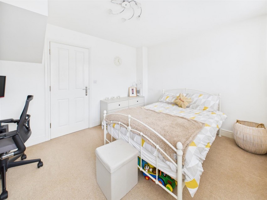 Images for Longhorn Avenue, Gloucester