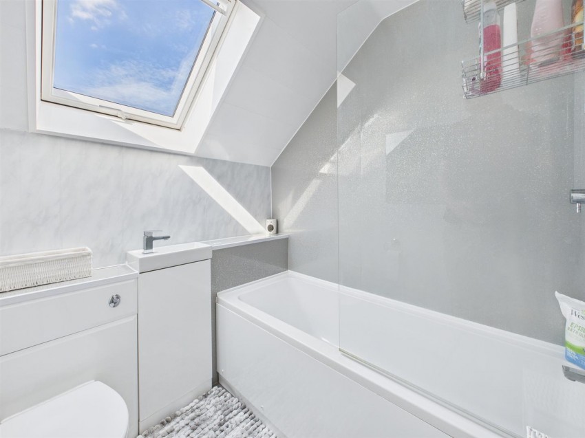 Images for Woodbine Close, Abbeymead
