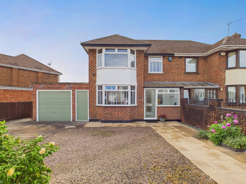 Images for Lea Crescent, Longlevens, Gloucester