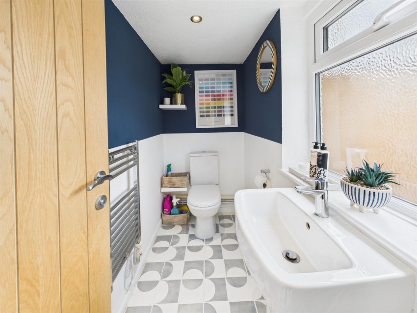 Images for Lea Crescent, Longlevens, Gloucester