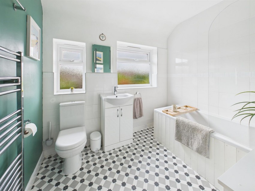 Images for Lea Crescent, Longlevens, Gloucester