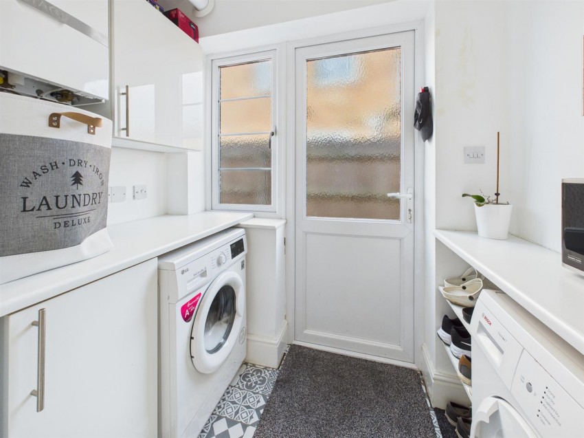 Images for Dinglewell, Hucclecote