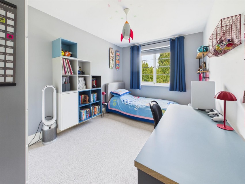 Images for Dinglewell, Hucclecote
