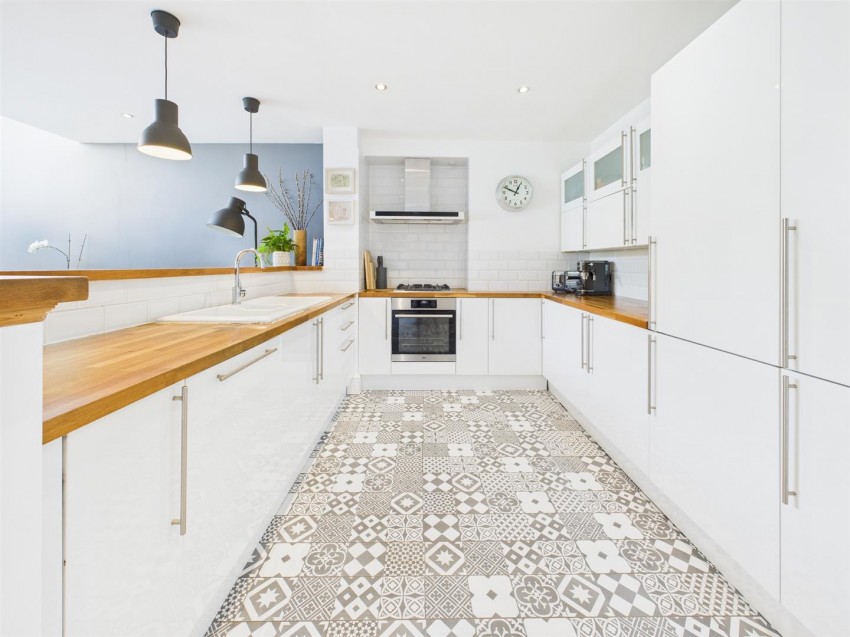 Images for Dinglewell, Hucclecote