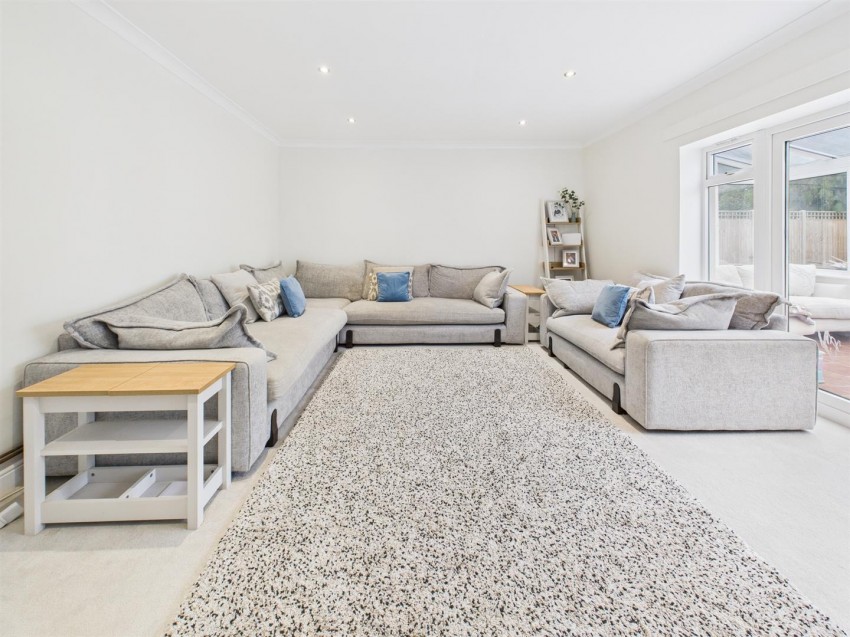 Images for Homecroft Drive, Uckington