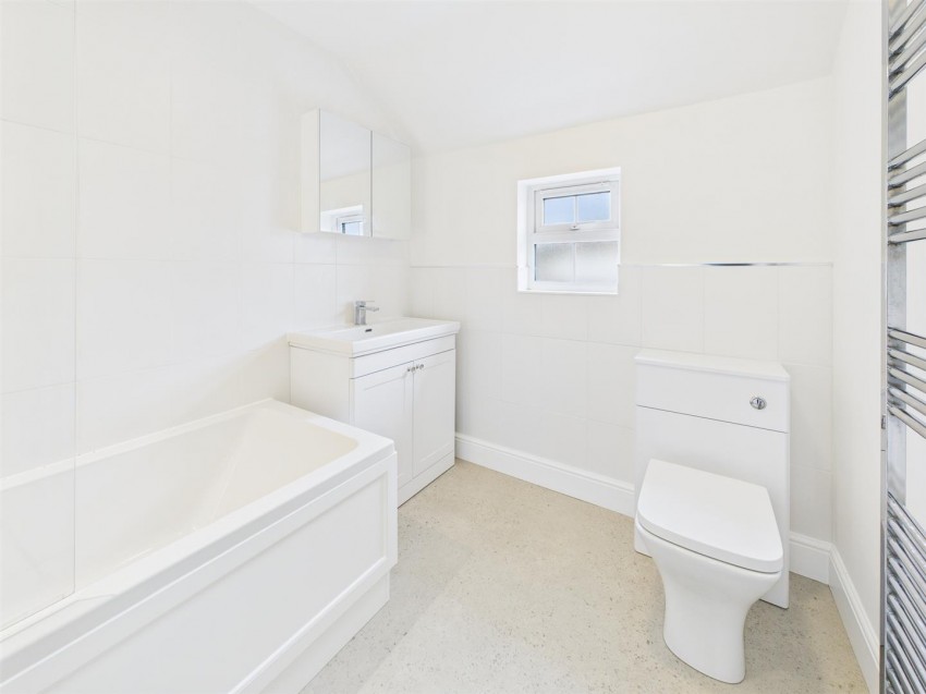 Images for Homecroft Drive, Uckington
