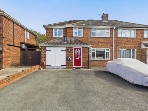 View Full Details for Lavington Drive, Longlevens, Gloucester