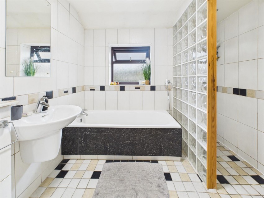 Images for Oxstalls Lane, Longlevens