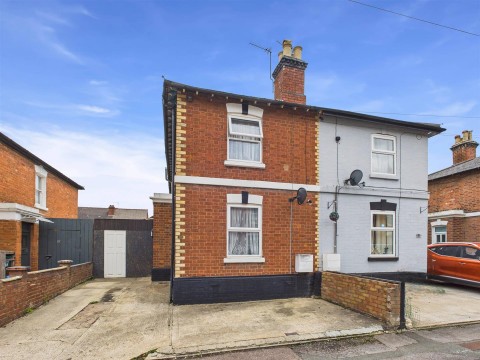 View Full Details for Melbourne Street East, Gloucester