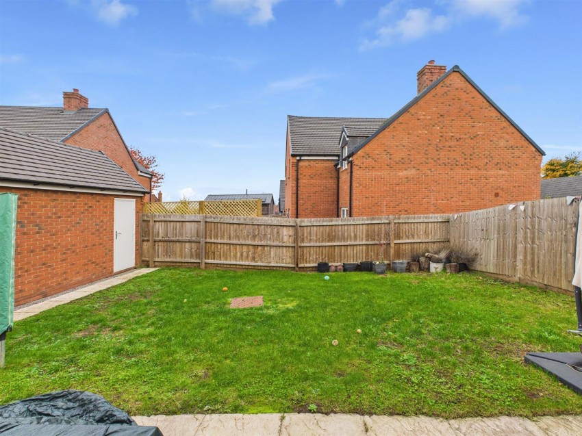 Images for Honey Bee Close, Maisemore, Gloucester