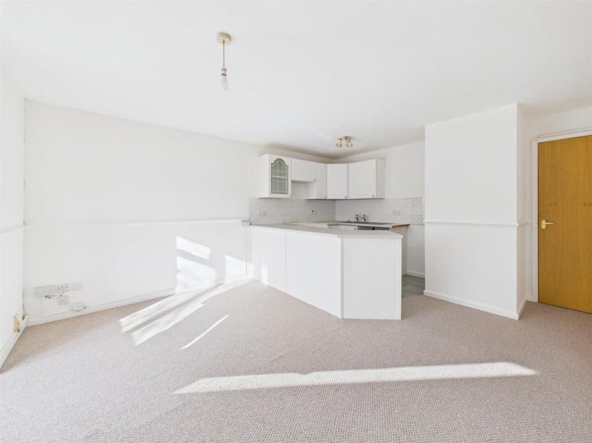 Images for Lysons Avenue, Linden, Gloucester