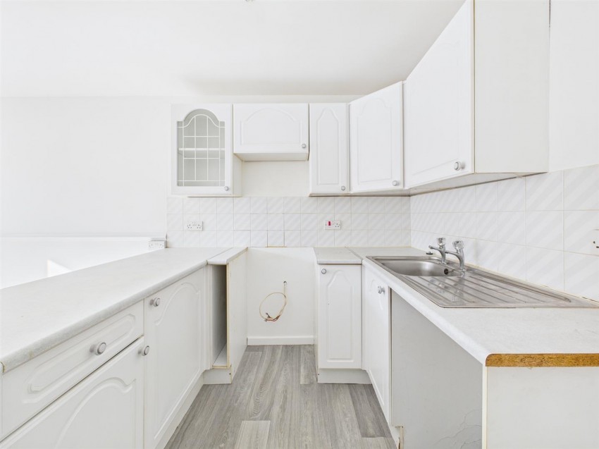 Images for Lysons Avenue, Linden, Gloucester