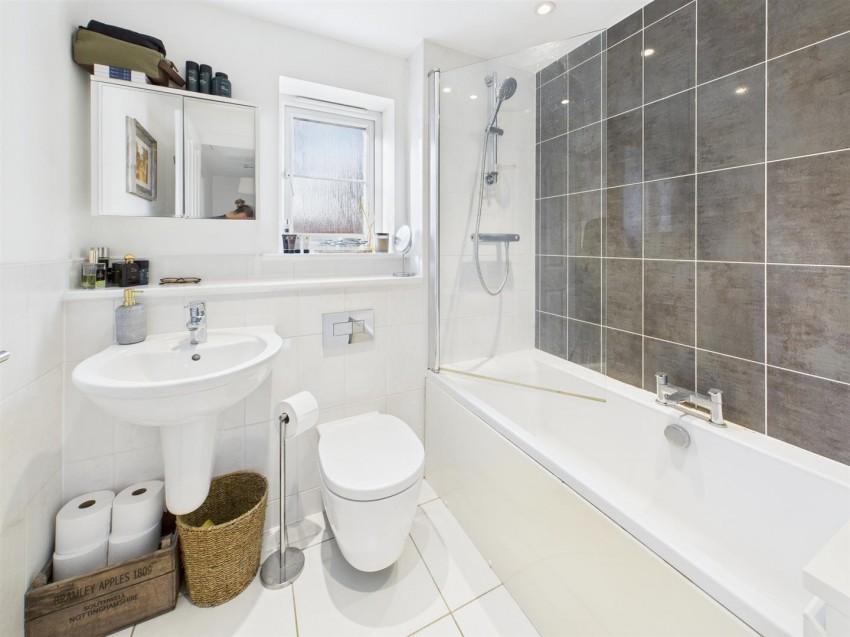 Images for Hawthorne Close, Brockworth, Gloucester