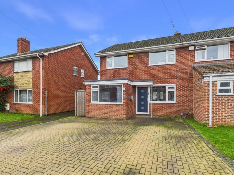 View Full Details for Goldsborough Close, Gloucester