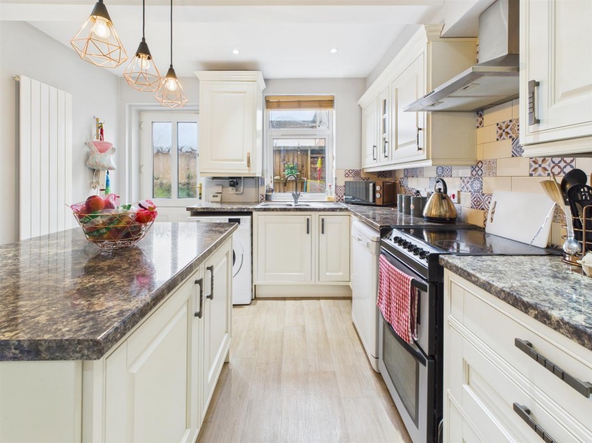 Images for Lysons Avenue, Linden, Gloucester