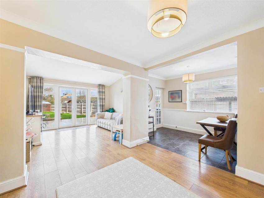 Images for Dinglewell, Hucclecote, Gloucester