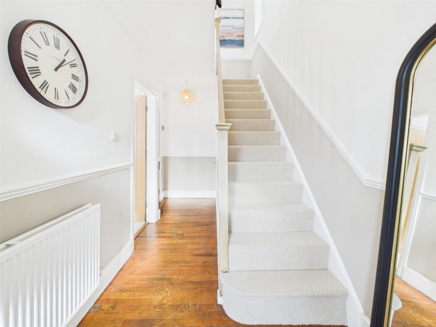 Images for Dinglewell, Hucclecote, Gloucester