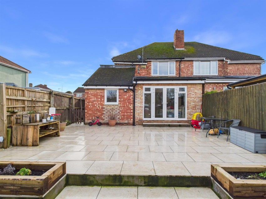 Images for Dinglewell, Hucclecote, Gloucester