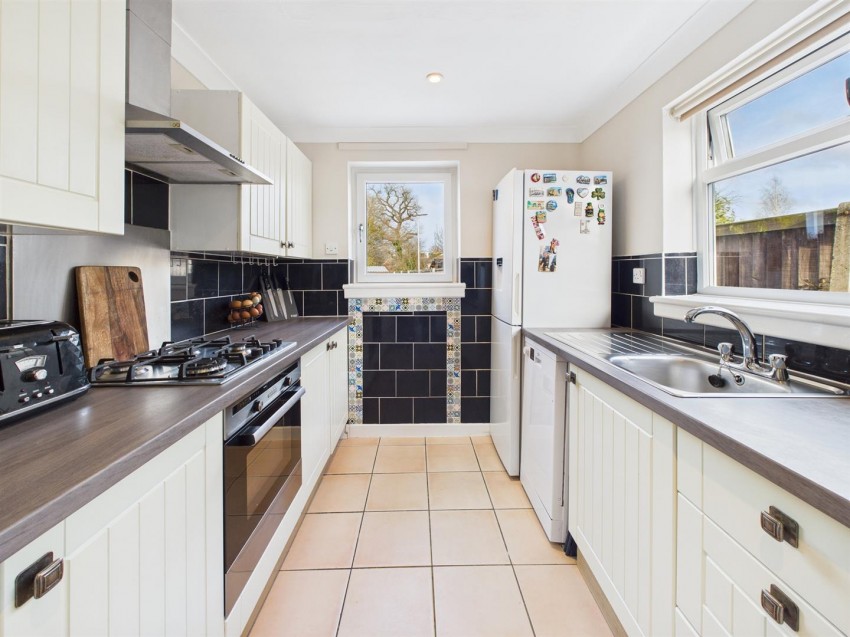 Images for Dinglewell, Hucclecote, Gloucester