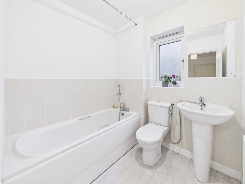 Images for Longhorn Avenue, Gloucester