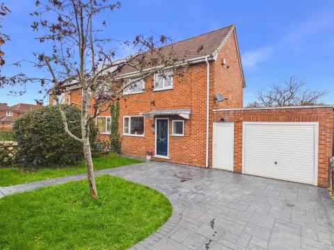 View Full Details for Brooklands Park, Longlevens, Gloucester