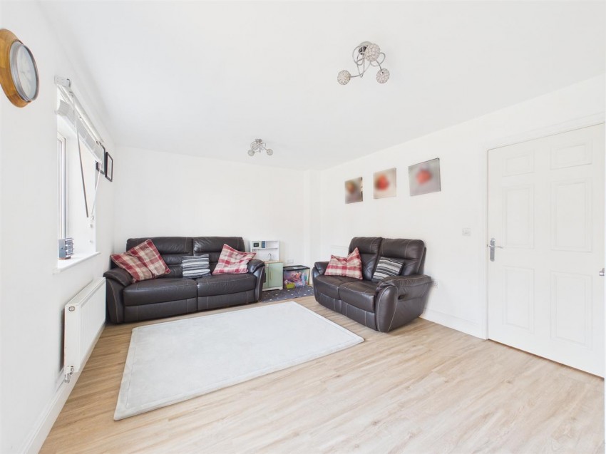 Images for Gauntlet Road, Brockworth, Gloucester