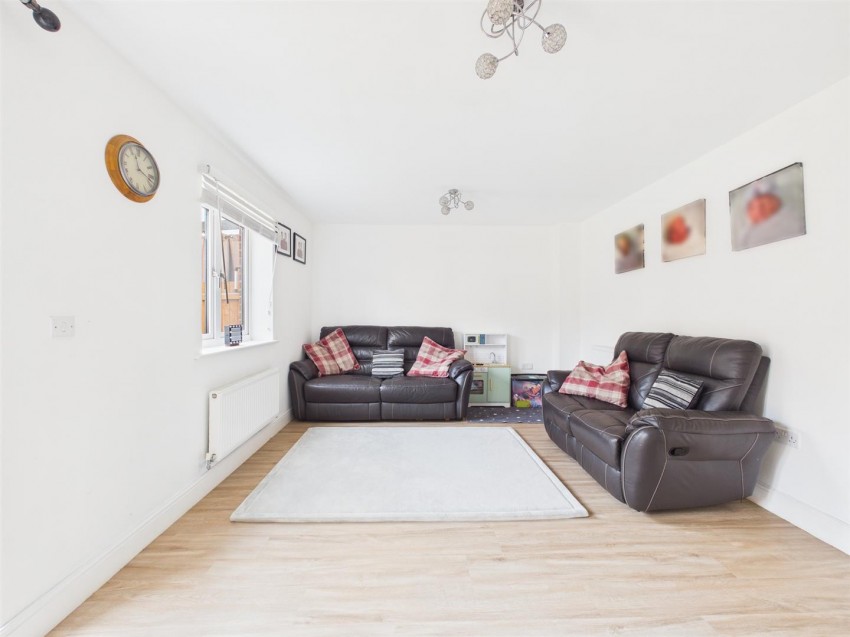 Images for Gauntlet Road, Brockworth, Gloucester