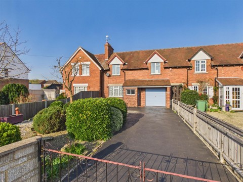 View Full Details for Innsworth Lane, Longlevens, Gloucester